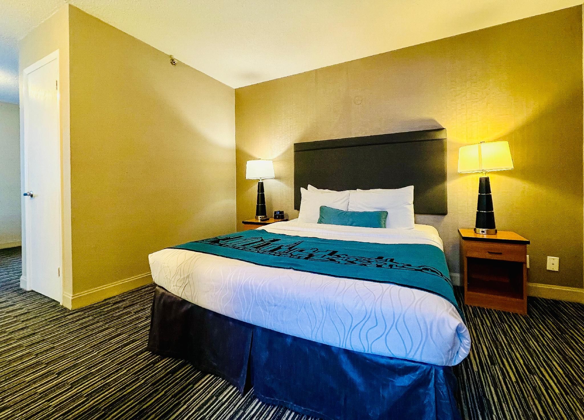 Executive Suite Queen Bed