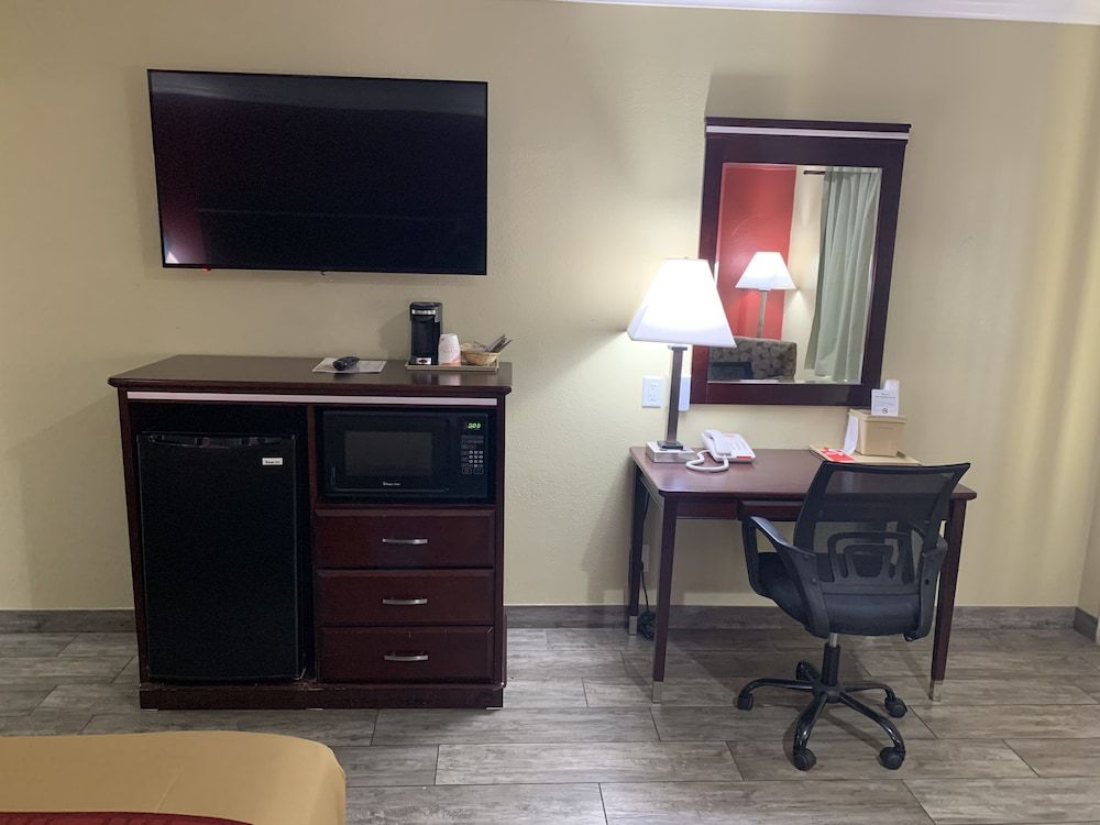 Studio 6 Mesa, AZ – Near Downtown & Sloan Park