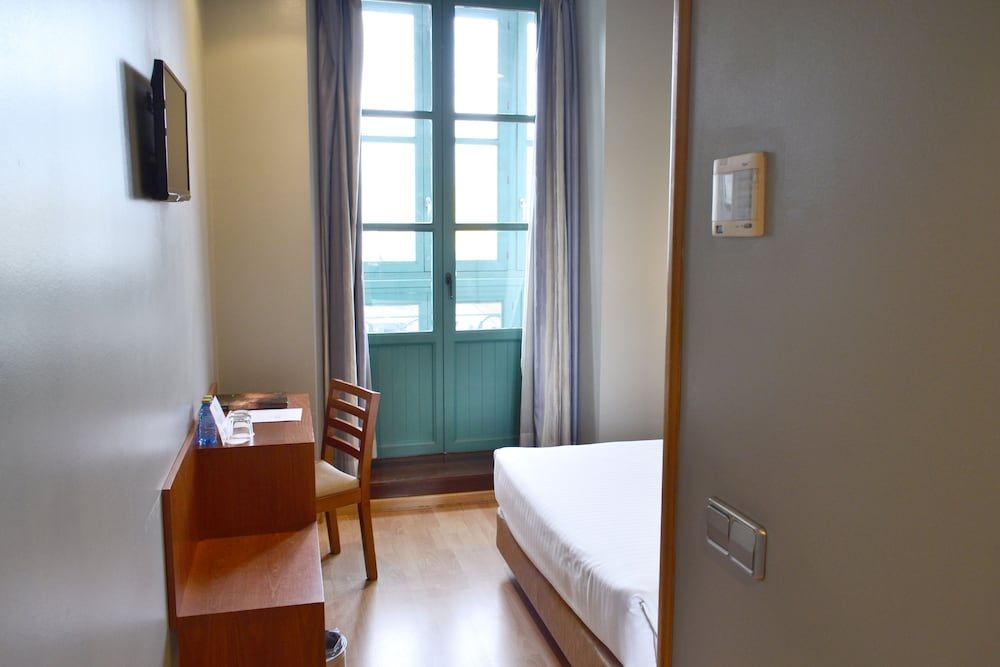 Hotel Alda Palacio Valdés Standard Double or Twin Room 2