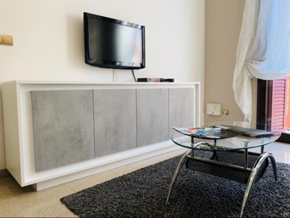 Apartments Ramblas 108 Apartment, 2 Bedrooms, Balcony 4