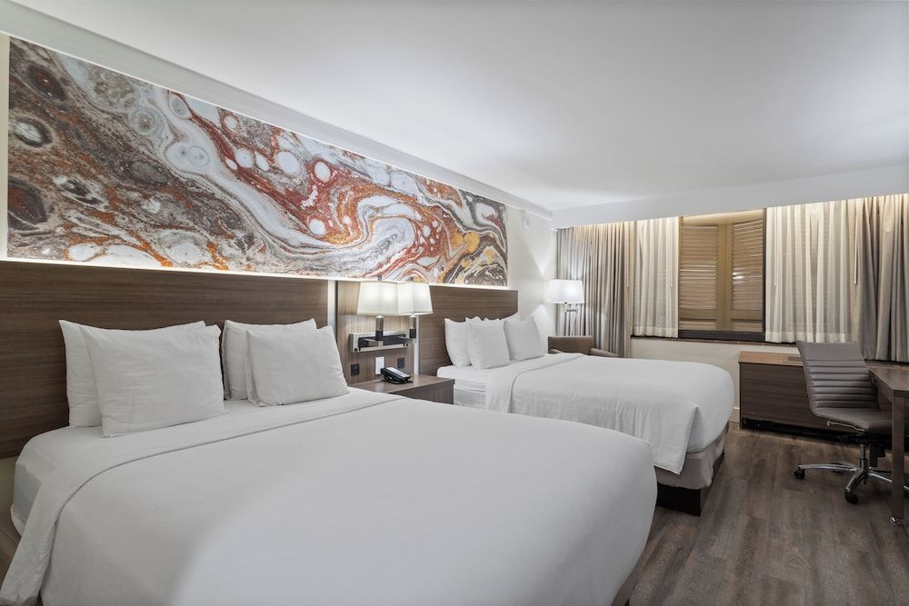 Standard Room, 2 Queen Beds (Hideaway)