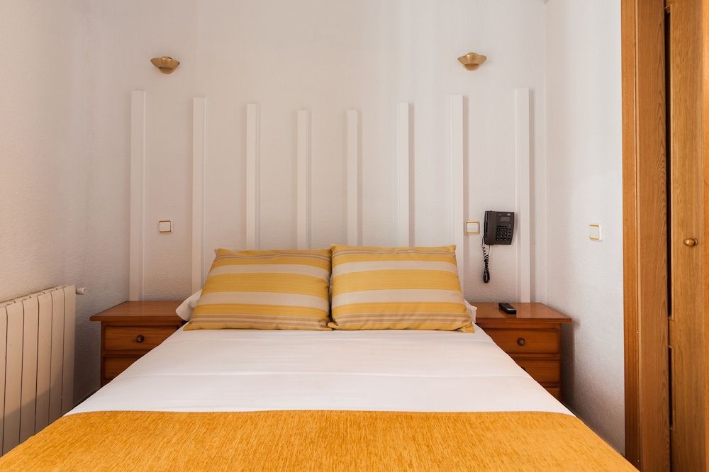 undefined Hostal Josefina 4