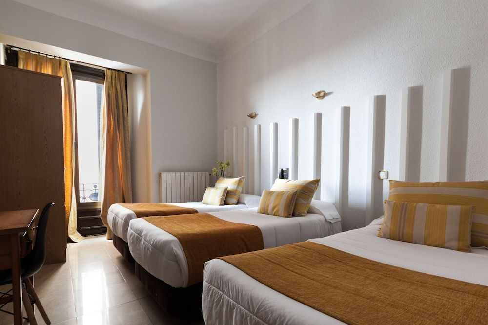 undefined Hostal Josefina 8