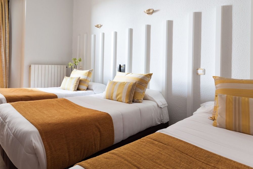 undefined Hostal Josefina 10