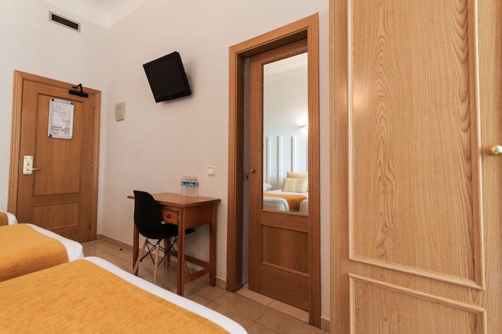 undefined Hostal Josefina 10