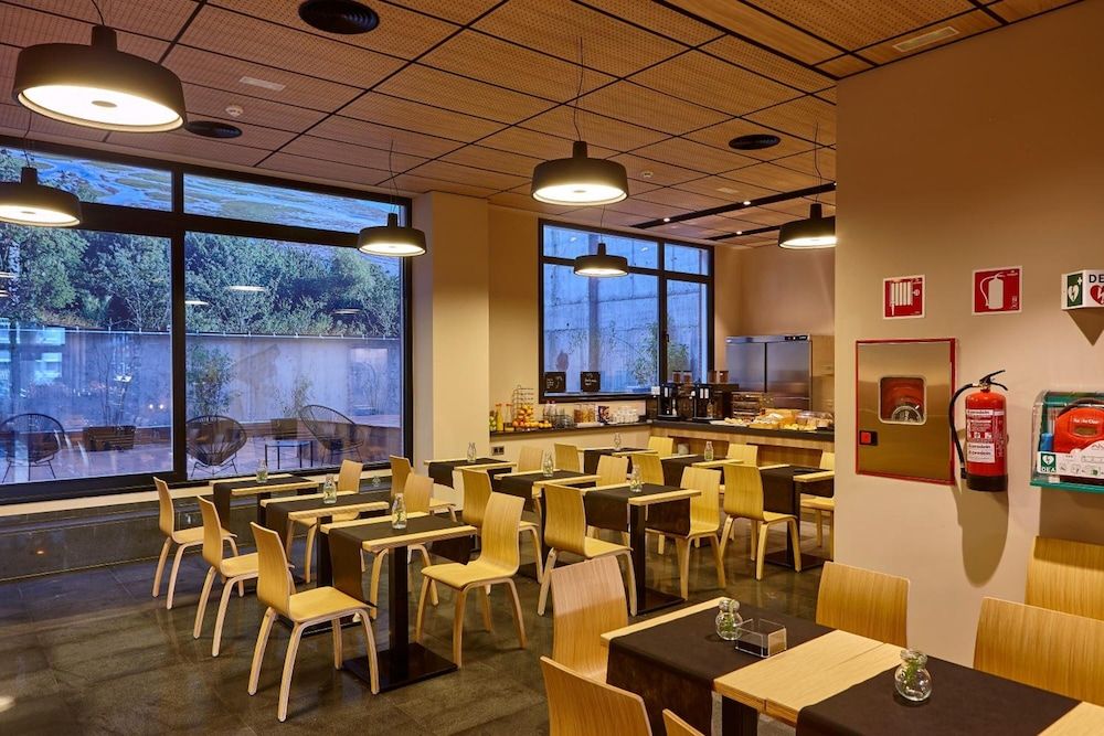 undefined Hotel Bilbao Plaza 9