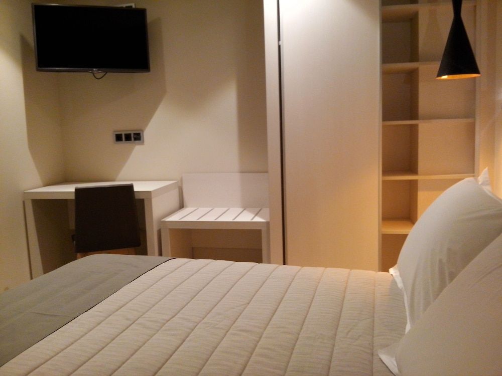 Hotel Bilbao Plaza Double or Twin Room 3