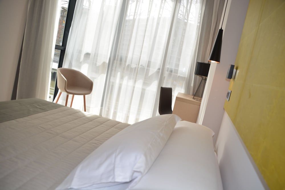 Hotel Bilbao Plaza Double or Twin Room 4