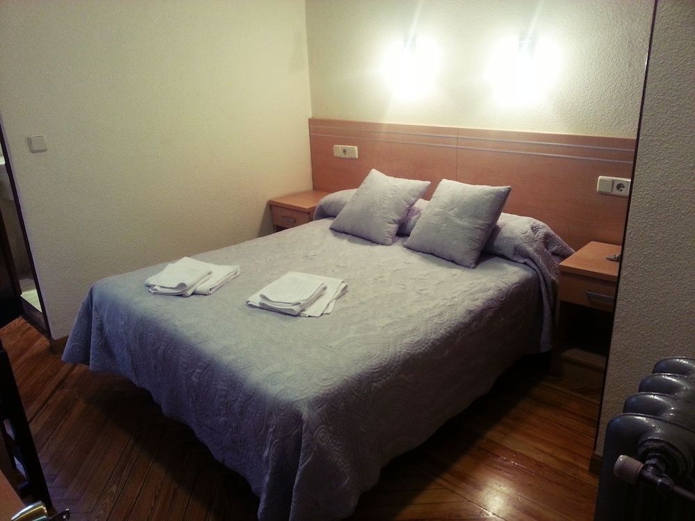 undefined Hostal Avenida 4