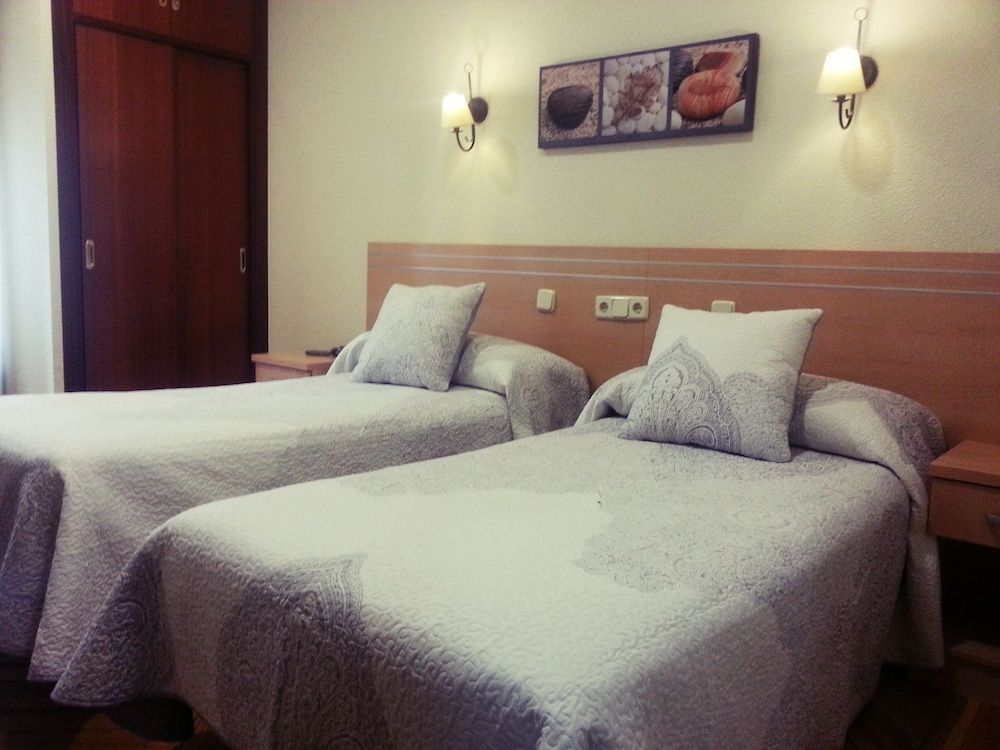 undefined Hostal Avenida 8