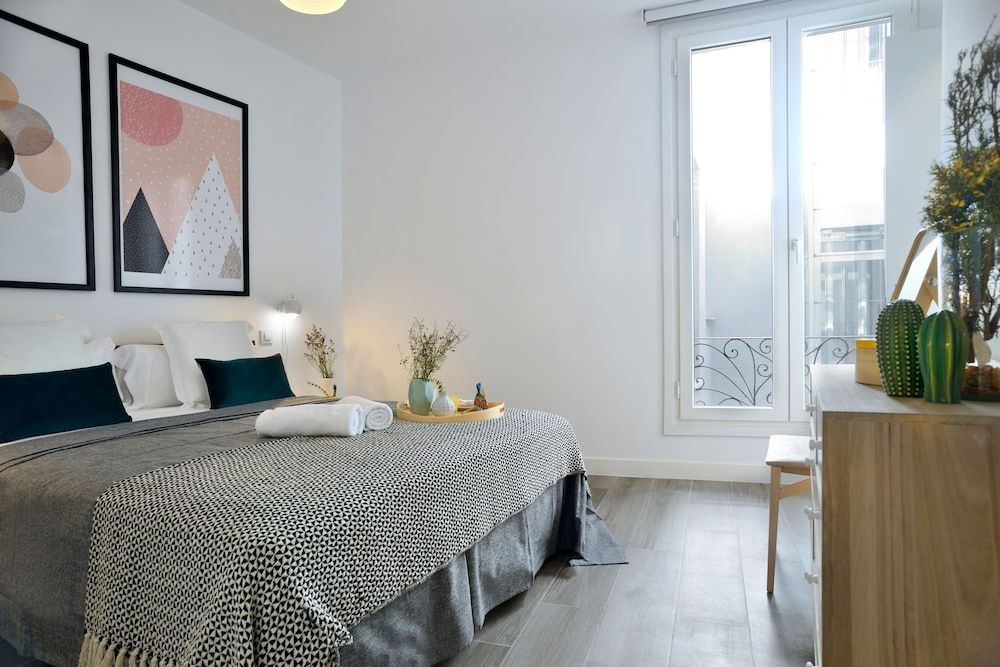 undefined NQN Aparts & Suites Madrid 5