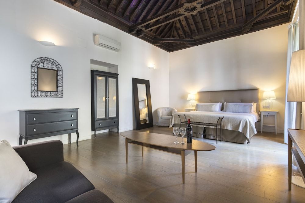Suite (Alhambra View)
