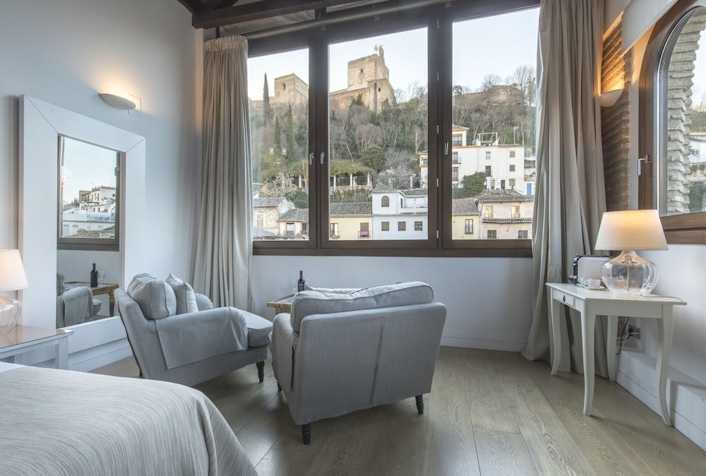 Suite (Alhambra View)
