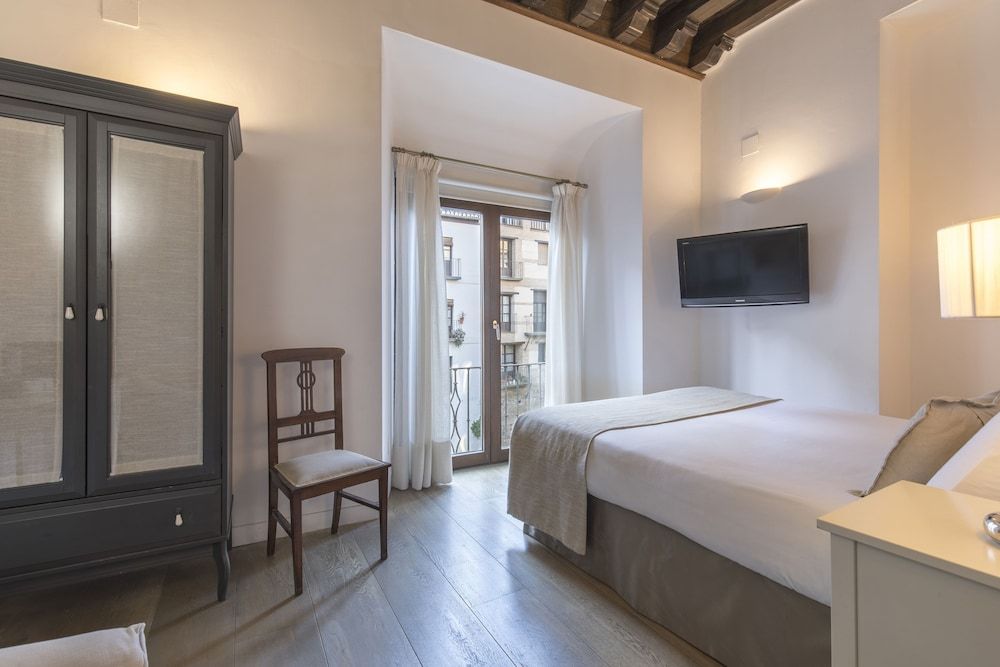 Superior Double Room (Alhambra View)