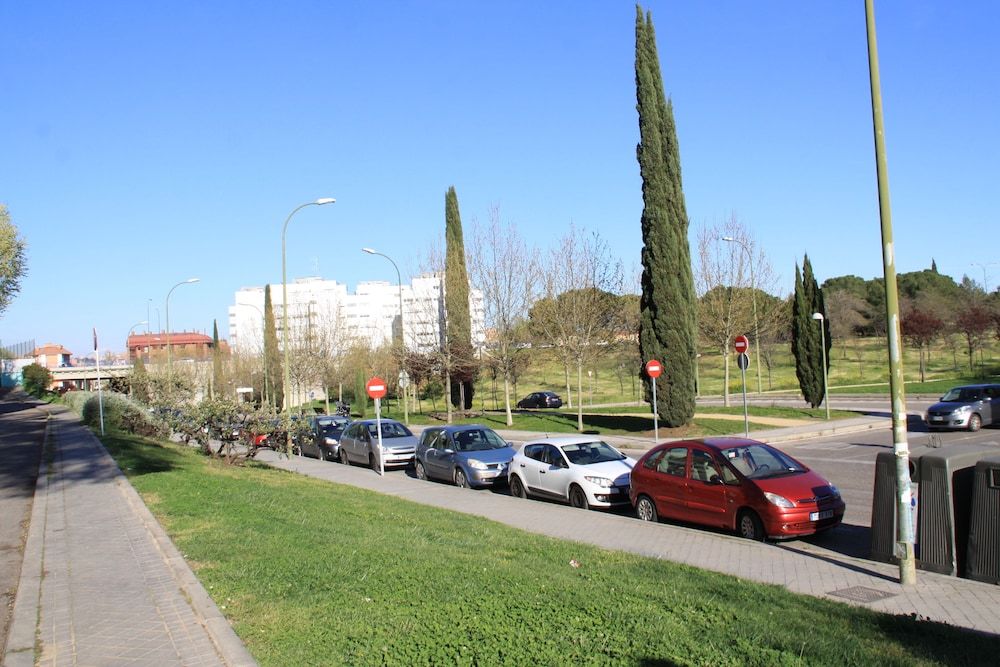 undefined Madrid Rent 6 2