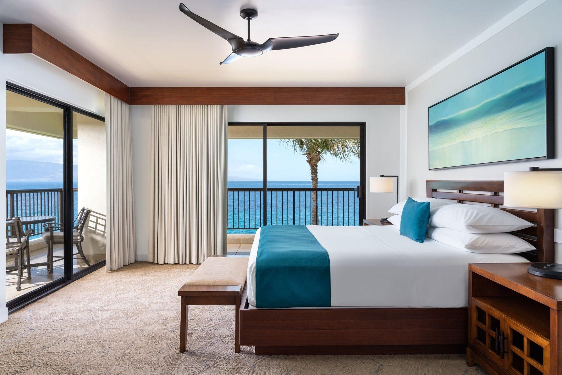 Moana Oceanfront, 1 Bedroom Larger Suite, 1 King, Oceanfront, Lanai