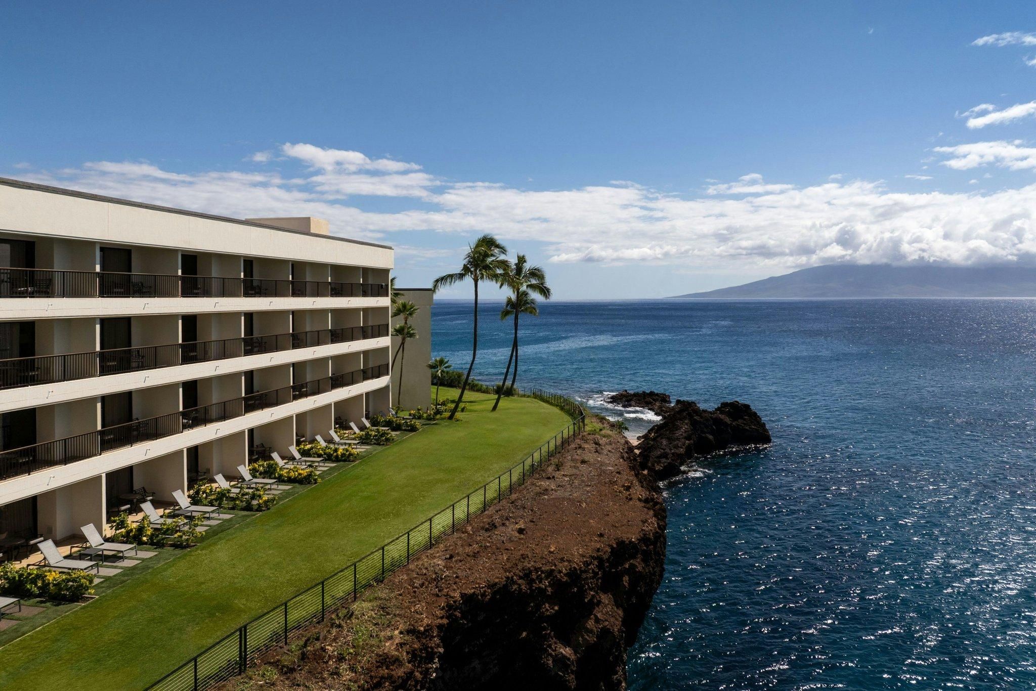 Moana Oceanfront Lanai, Larger Guest room, 1 King, Oceanfront, Lanai