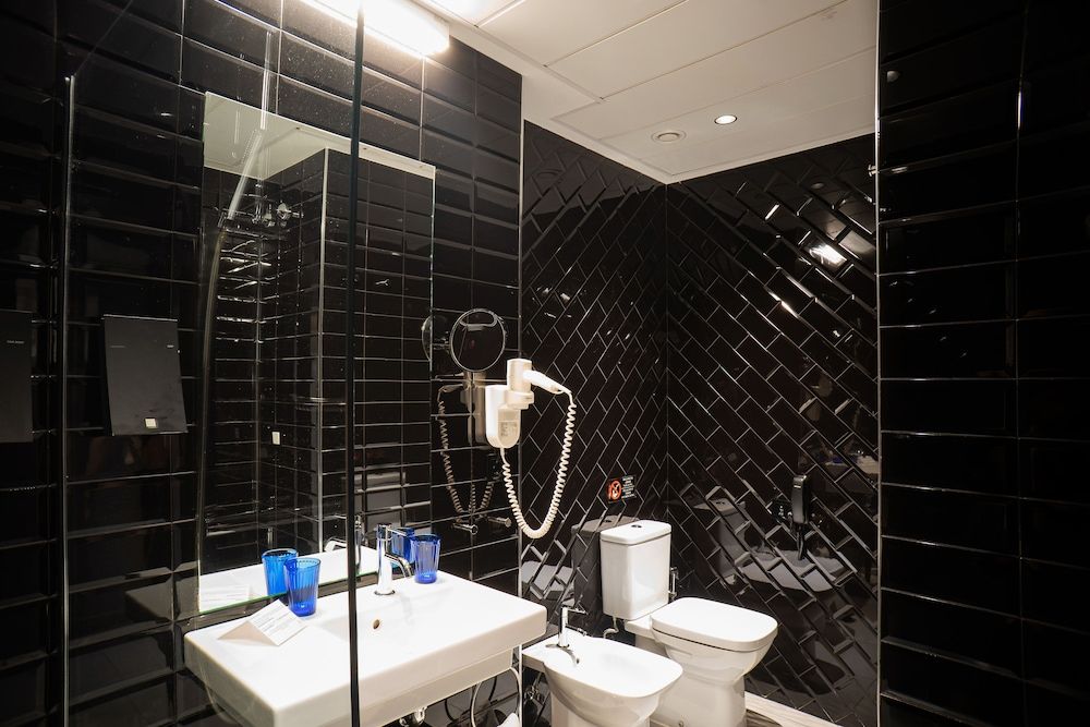 Costa del Sol Torremolinos Hotel Economy Double Room 7