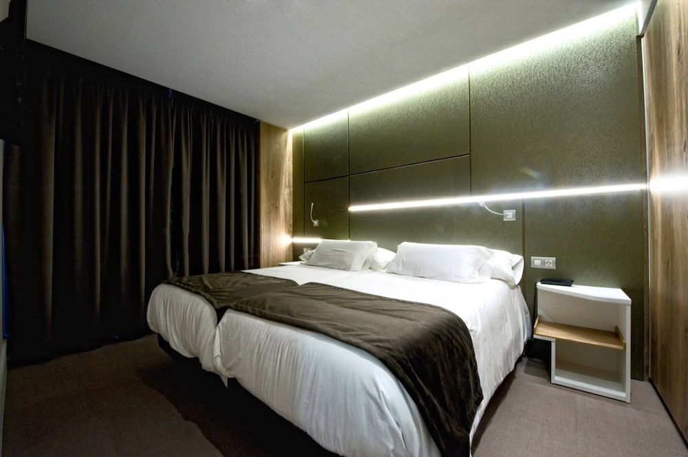 Hotel Spa Ciudad de Binefar Family Room, 1 Bedroom 2