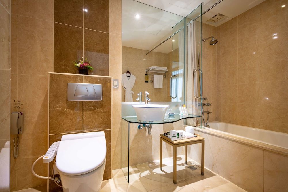 Landmark Inn Standard Double Room 6