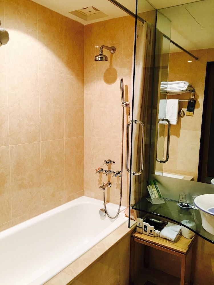 Landmark Inn Standard Double Room 5