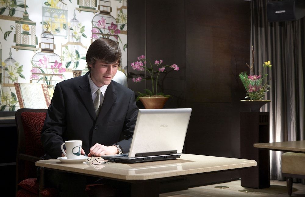 undefined Landmark Inn 7