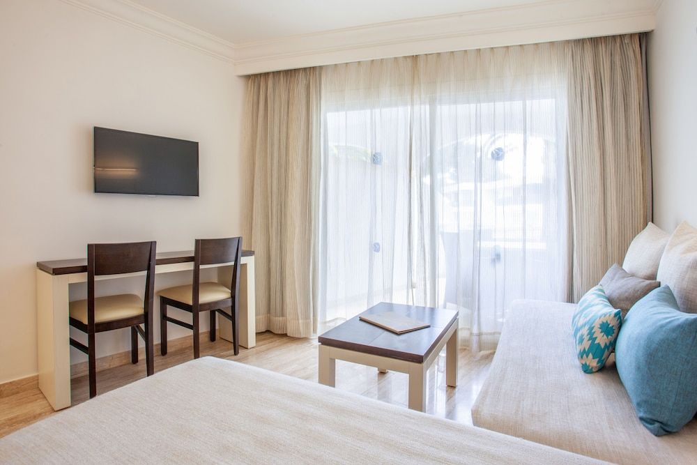 Grupotel Los Príncipes & Spa Apartment, 1 Bedroom, Balcony, Garden View (2 adults + 2 children) 5