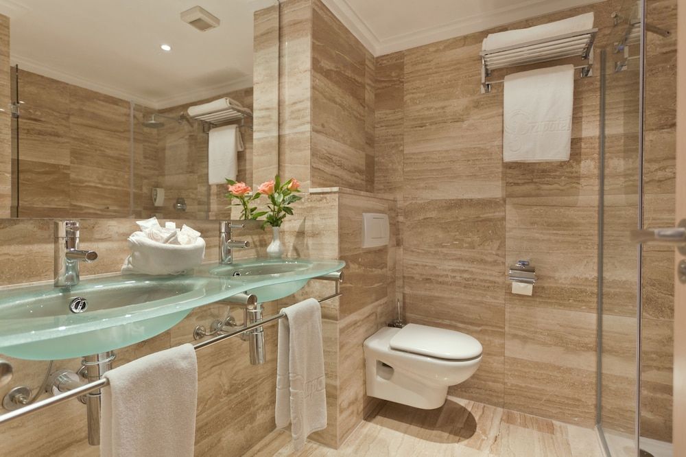 Grupotel Los Príncipes & Spa Apartment, 1 Bedroom, Balcony, Garden View (2 adults + 2 children) 3