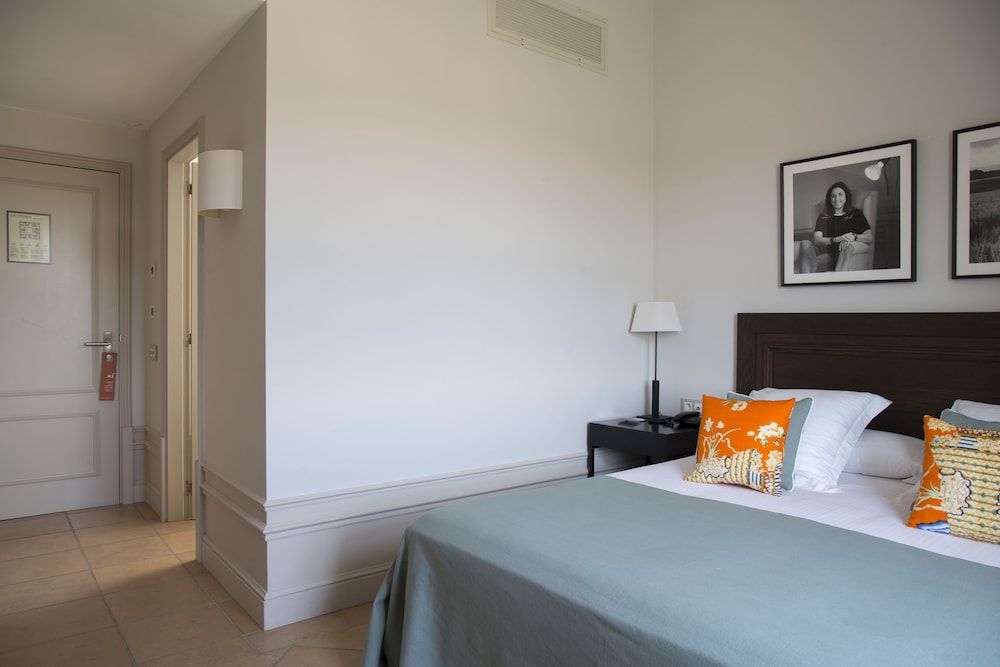 Deluxe Double or Twin Room, Garden View