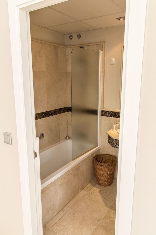 Hotel Sevilla Double or Twin Room 10