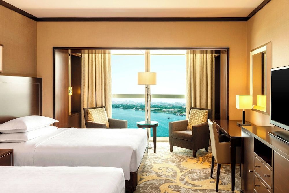 Executive Suite, 2 Twin Beds