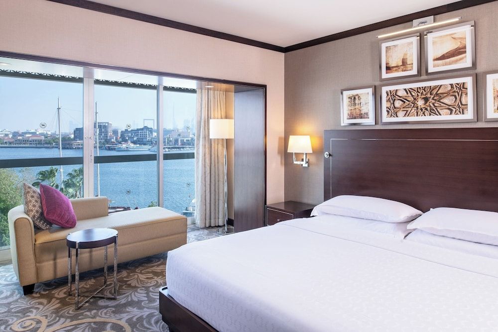 Executive Room, 1 King Bed, Non Smoking