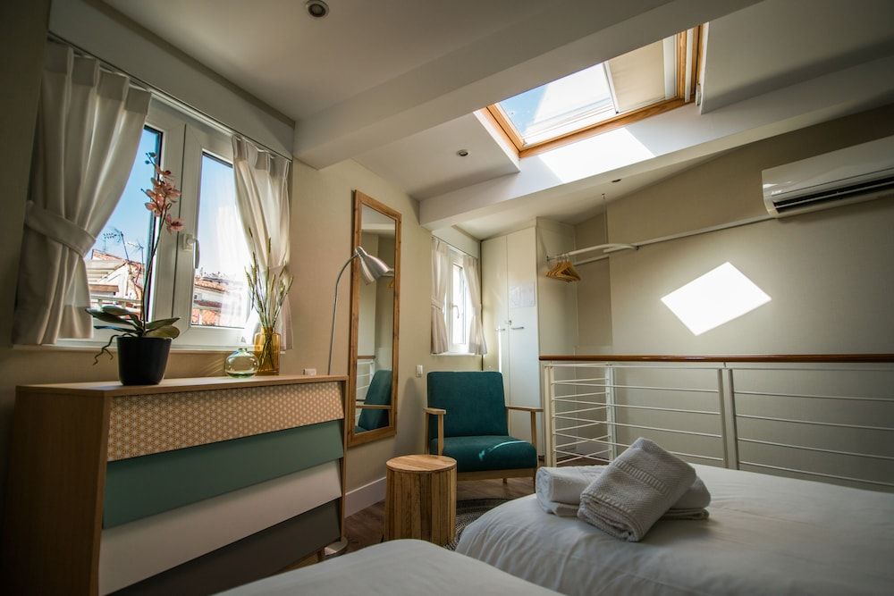 Apartamentos Cruz Light & Bright Penthouse near Puerta del Sol 3