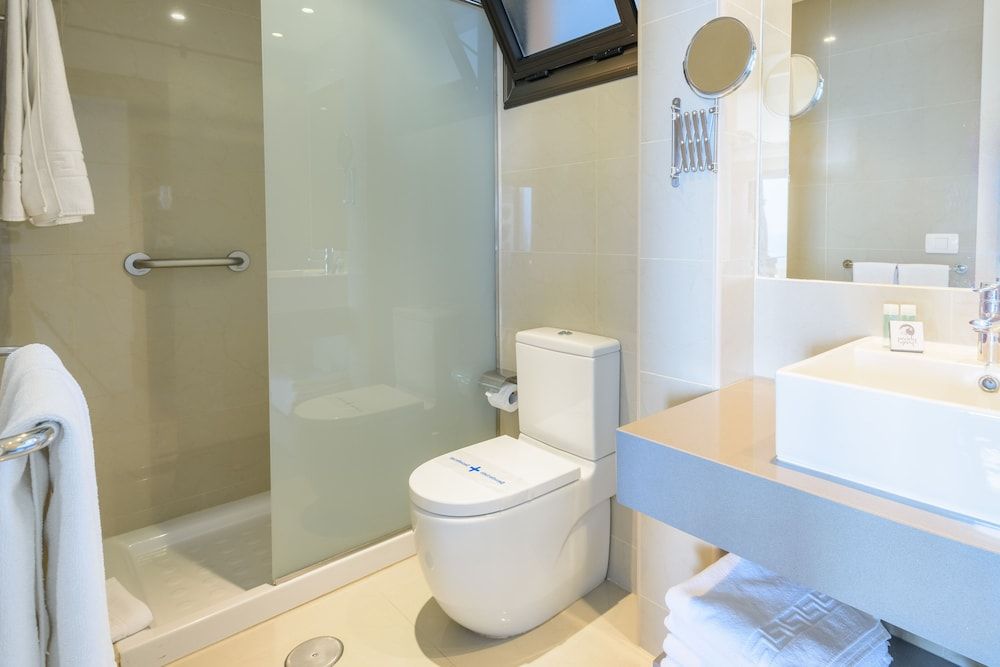 Ona Pearl Grey Apartment, 1 Bedroom 6