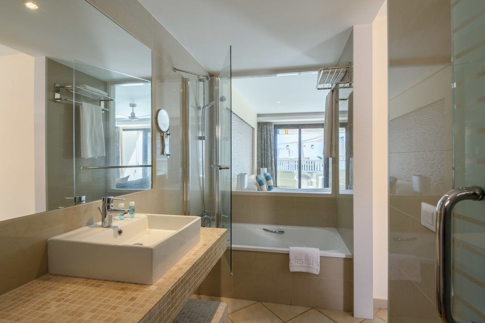 Ona Pearl Grey Apartment, 1 Bedroom