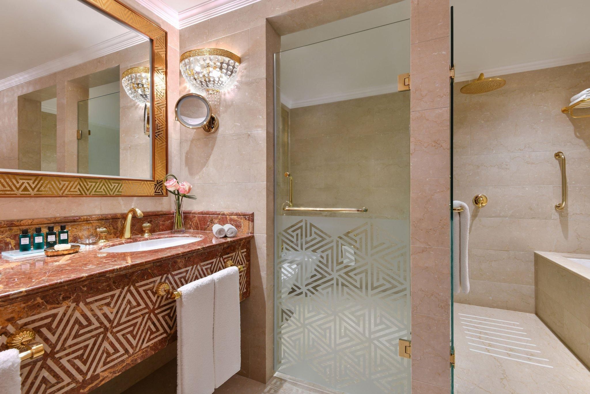 Diplomatic Suite, 1 Bedroom Suite, 1 King, Sea view, Balcony