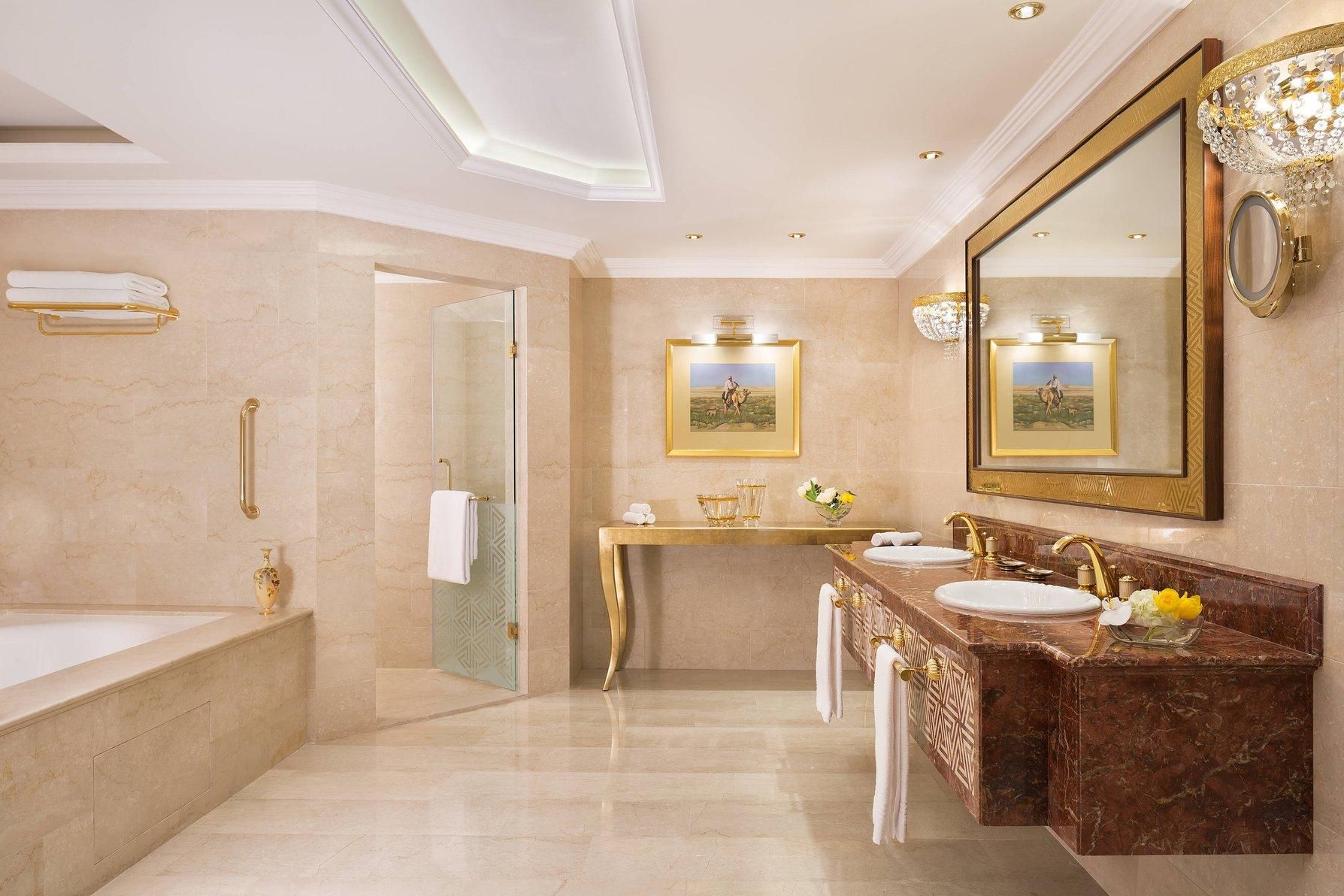 Royal Suite, 1 Bedroom Suite, 1 King, Sea View, Corner Room, Balcony