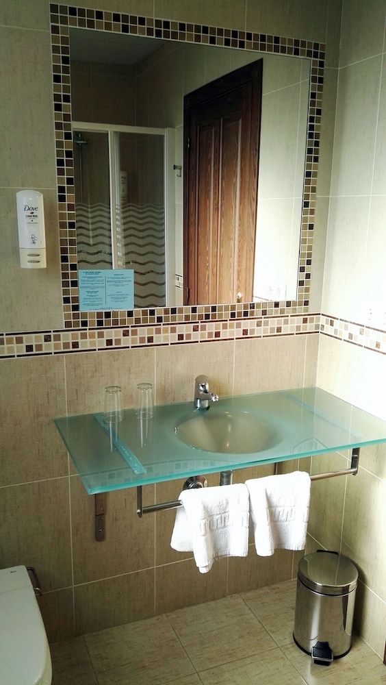 Hotel Tudanca Aranda II Triple Room 7