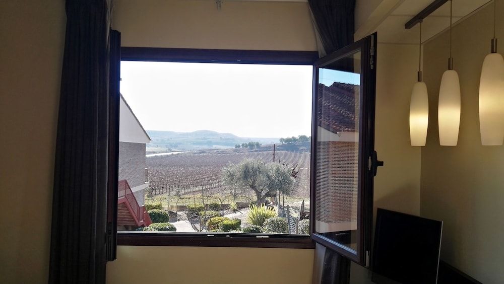 Hotel Tudanca Aranda II Double or Twin Room 9