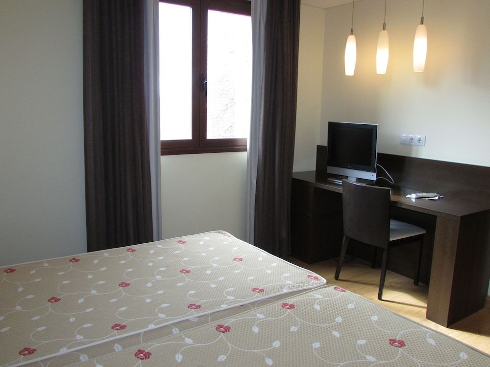 Hotel Tudanca Aranda II Double or Twin Room 16