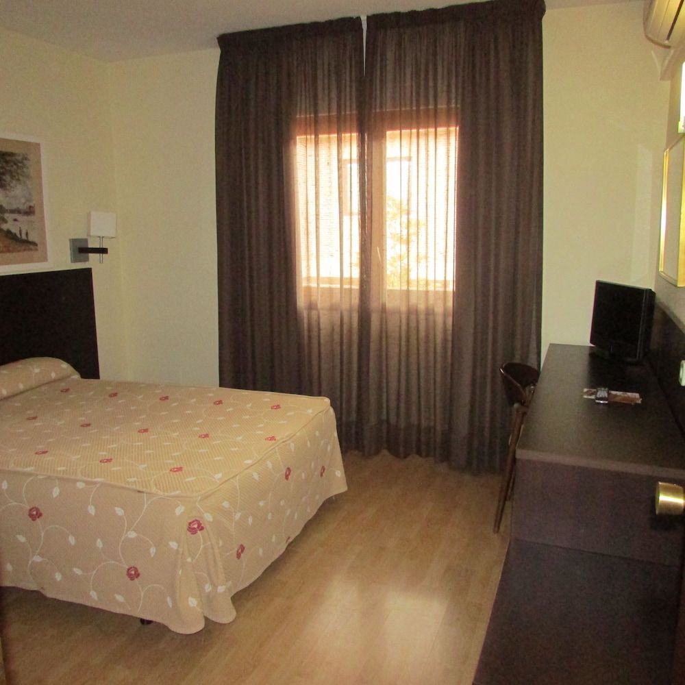 Hotel Tudanca Aranda II Double Room Single Use 2