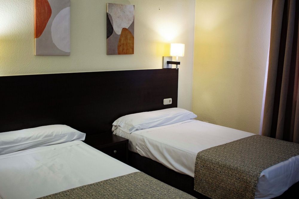 Hotel Tudanca Aranda II Double Room Single Use 4