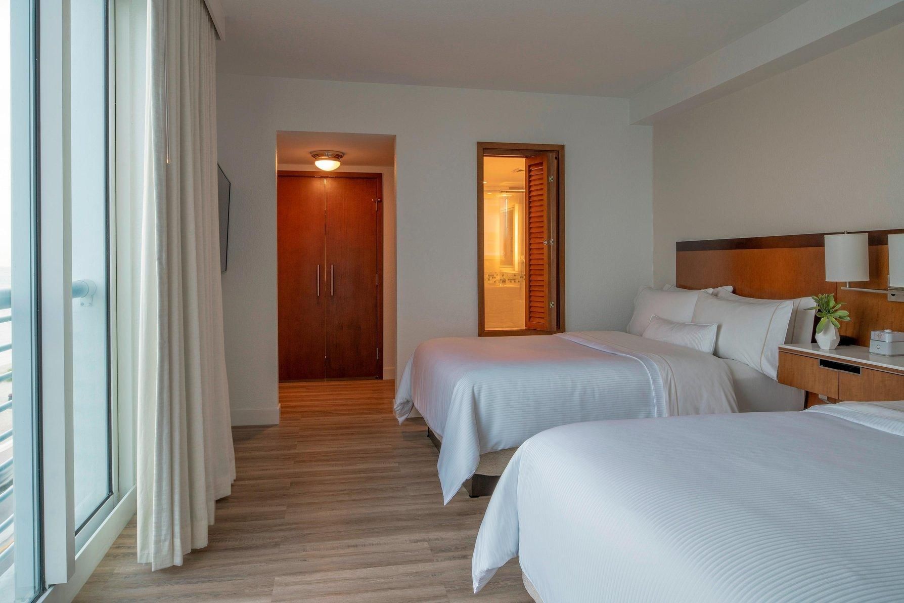 Executive, 1 Bedroom Suite, 2 Double, Ocean view, Corner room