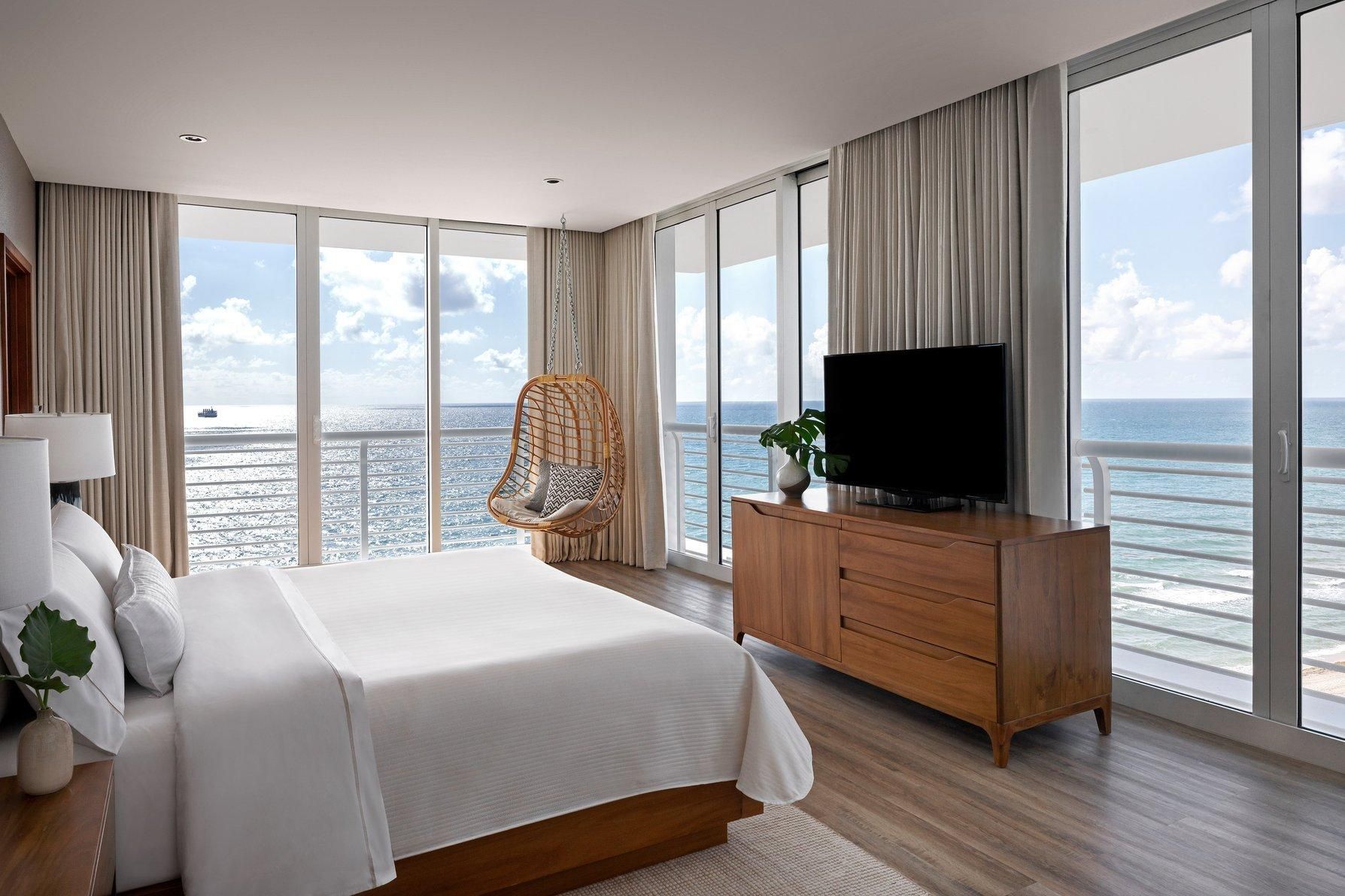 Royal Palm, 1 Bedroom Presidential Suite, 1 King, Ocean view, Corner room, Top floor, Whirlpool