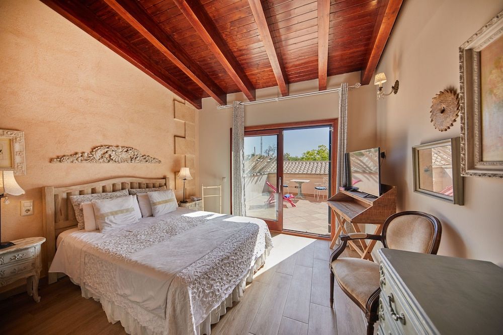 Deluxe Room, Balcony