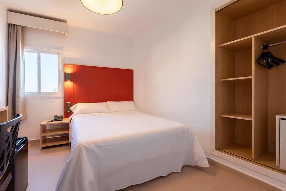 Basic Single Room