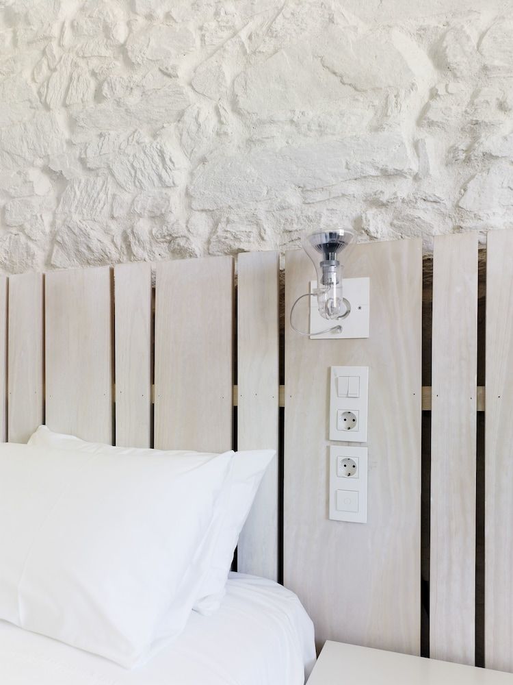 Moure Hotel Double or Twin Room 4