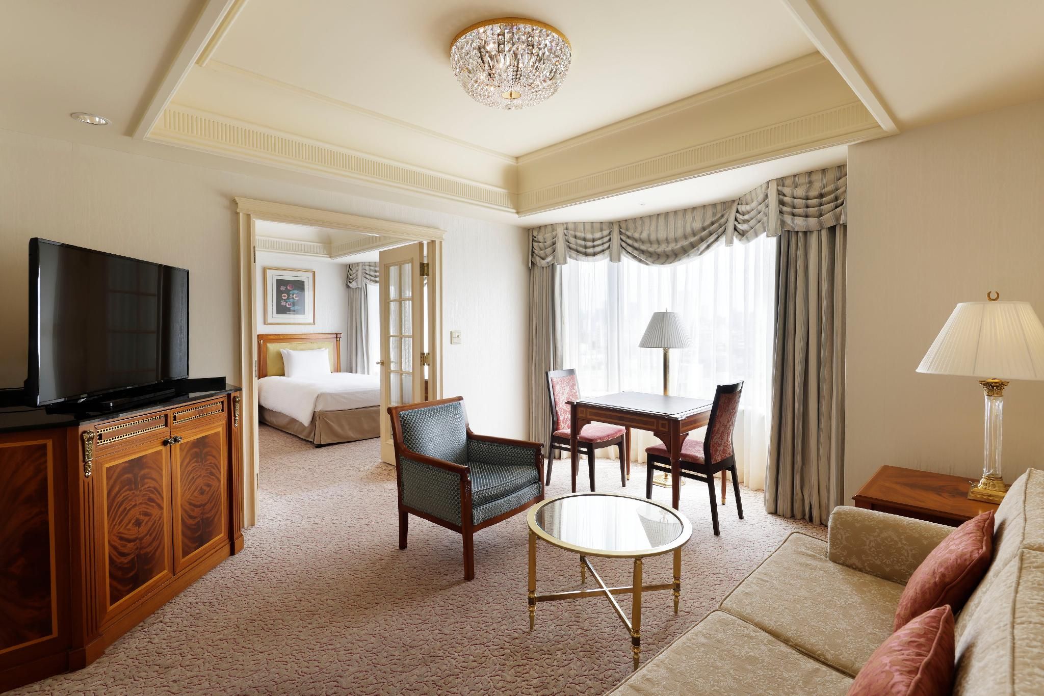 Junior Suite with Twin Bed - Non-Smoking, Check-In After 4:00 PM, Check-Out Before 10:00 AM