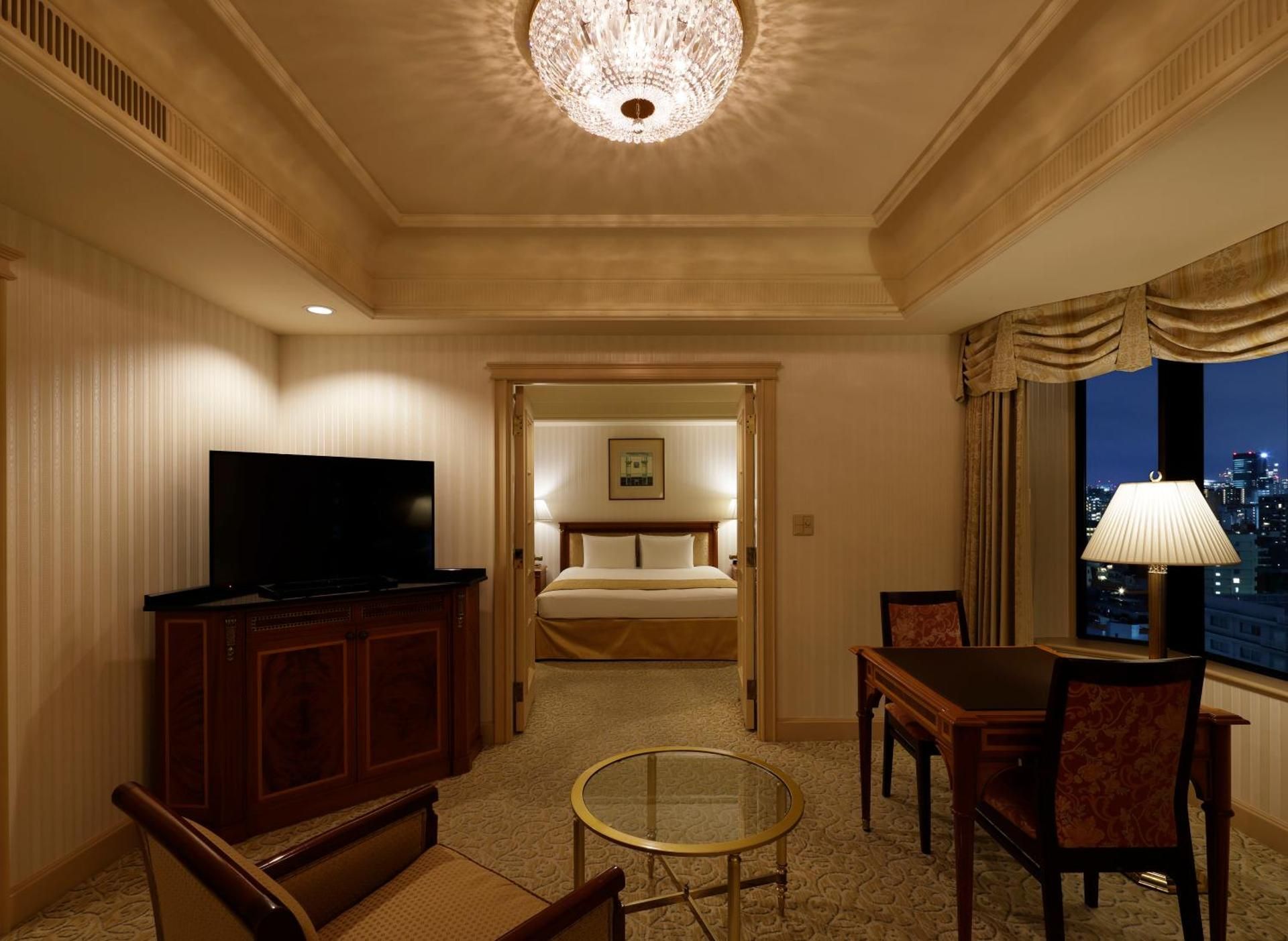 Executive Floor - Junior Suite Double - Non-Smoking - Free access to gym & pool with breakfast