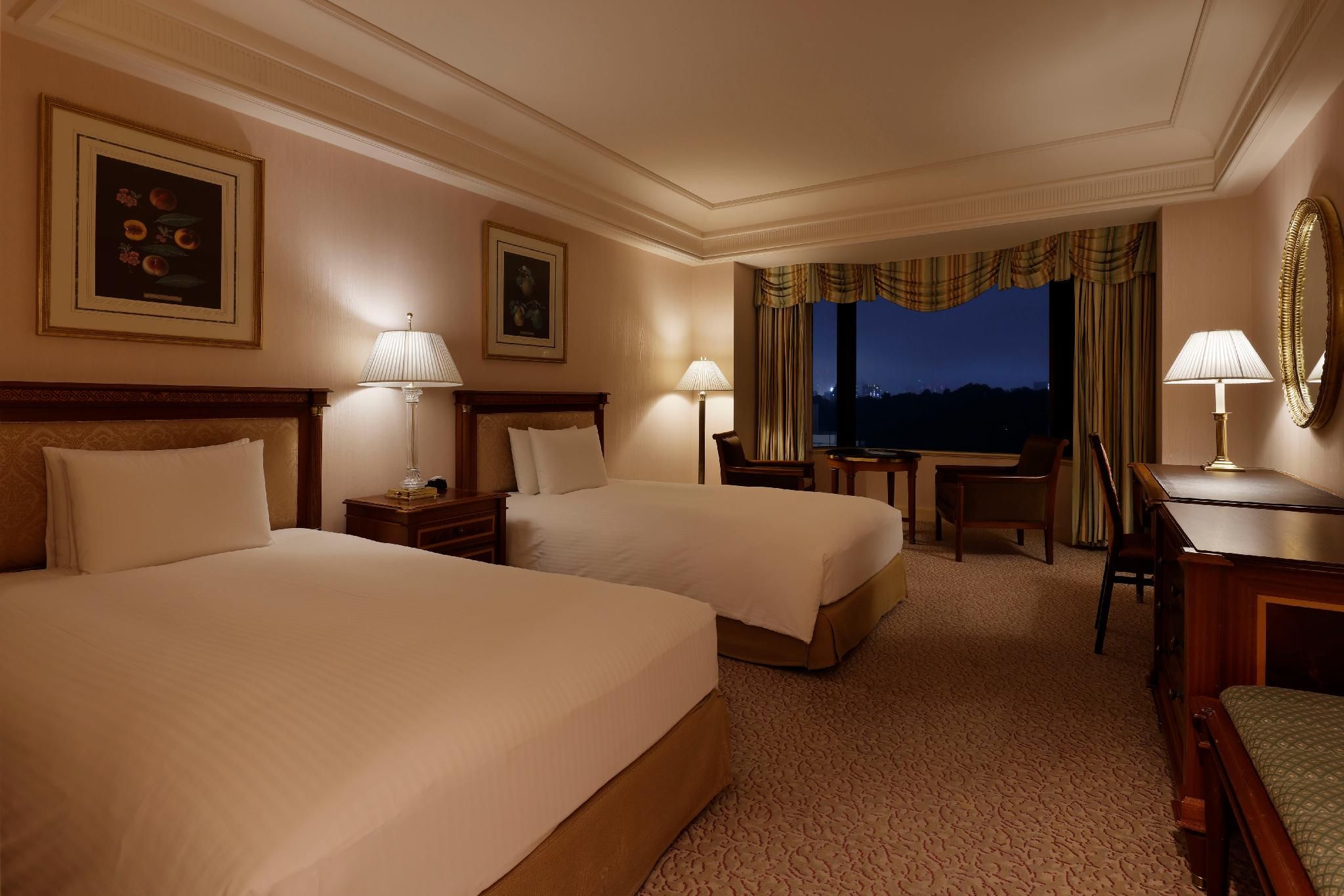 Luxury Twin Room - Non-Smoking